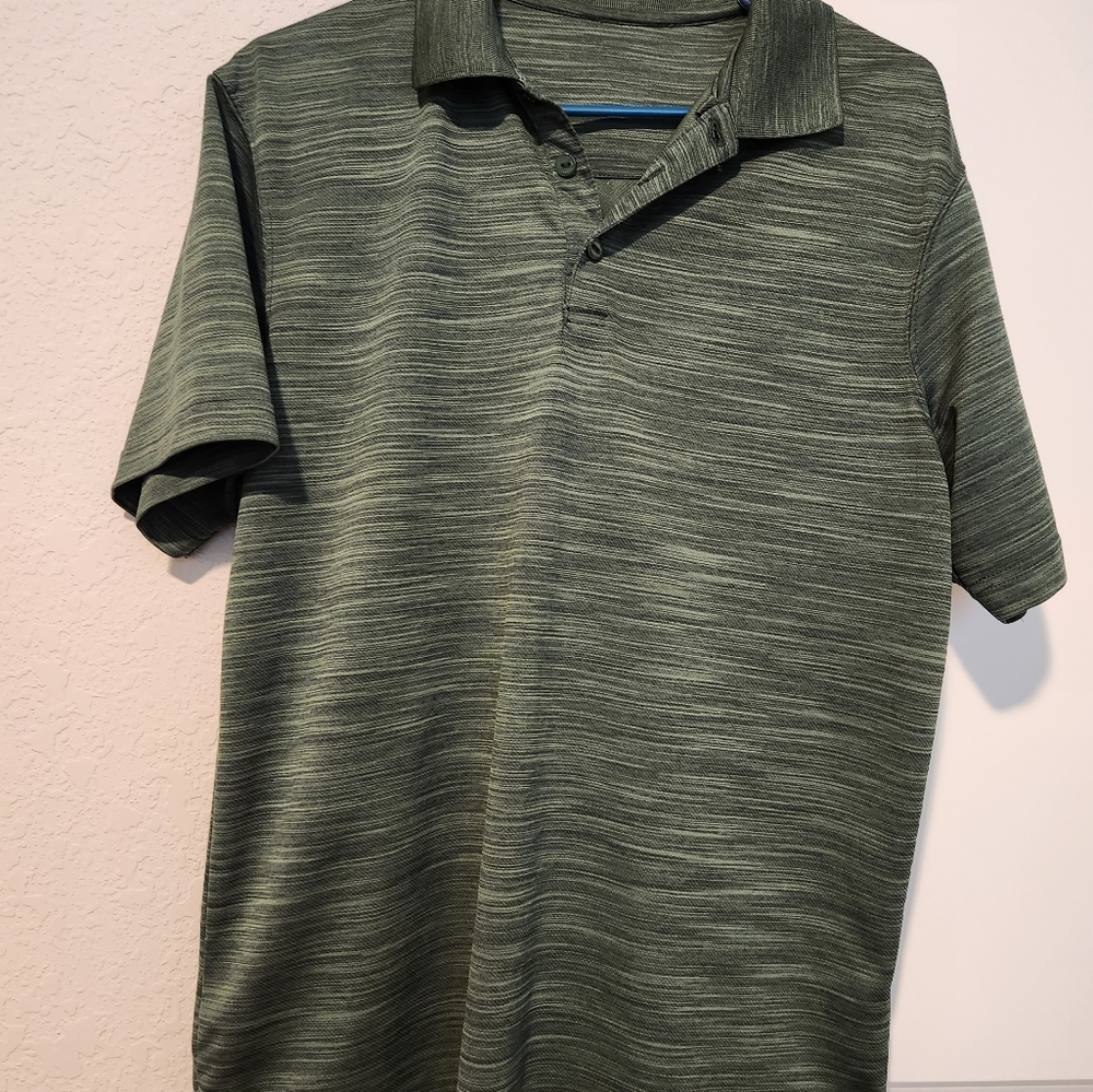 Men's Haggar green polo-style shirt. Size Medium.